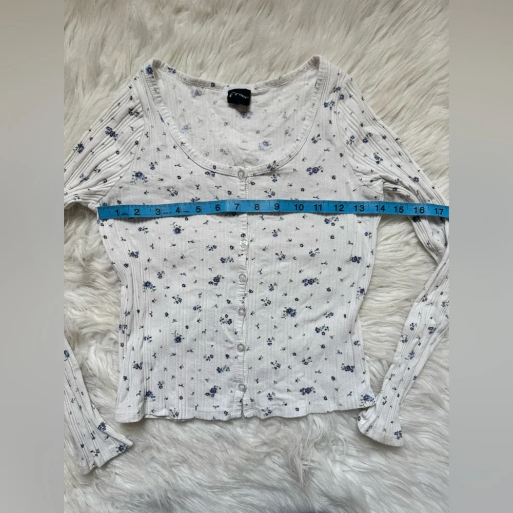 Floral Button-Down Sleepwear Top - Picture 2 of 7